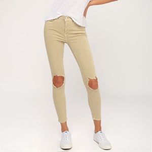 NWOT Free People High-Rise Busted Skinny Jeans